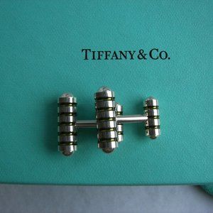 Tiffany & Co. Stering Silver and Green Enamel Paloma Picasso "Groove" Cuff Links